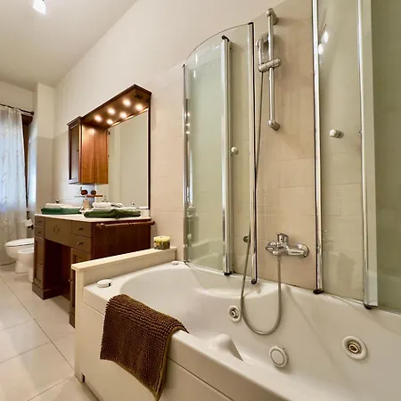 Casa Moderna A Apartman